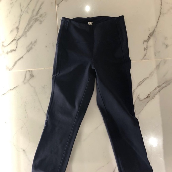 Midnight navy Lululemon hereto there pants - Picture 2 of 6